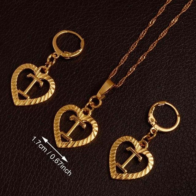 Alphabet A-Z Gold Color Heart Letters Pendant Necklace Initial for Women Girls English Letter Jewelry necklace Mymaebell.com Choose Letter T 60cm Thin Chain