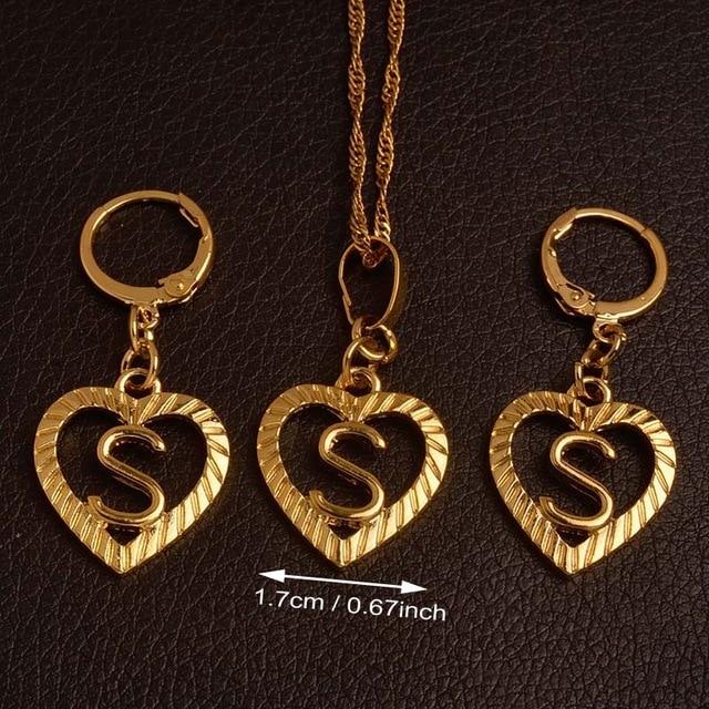 Alphabet A-Z Gold Color Heart Letters Pendant Necklace Initial for Women Girls English Letter Jewelry necklace Mymaebell.com Choose Letter S 60cm Thin Chain